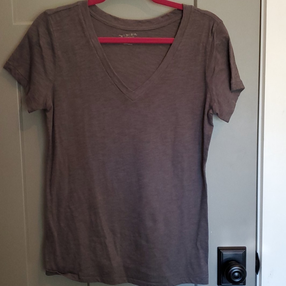 ARIZONA JEANS Vneck blouse. worn ONCE LARGE